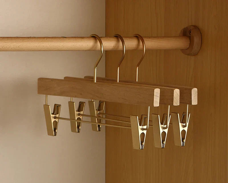 Camphor Wood Clothes Hangers, Wide-Shoulder Set of 2