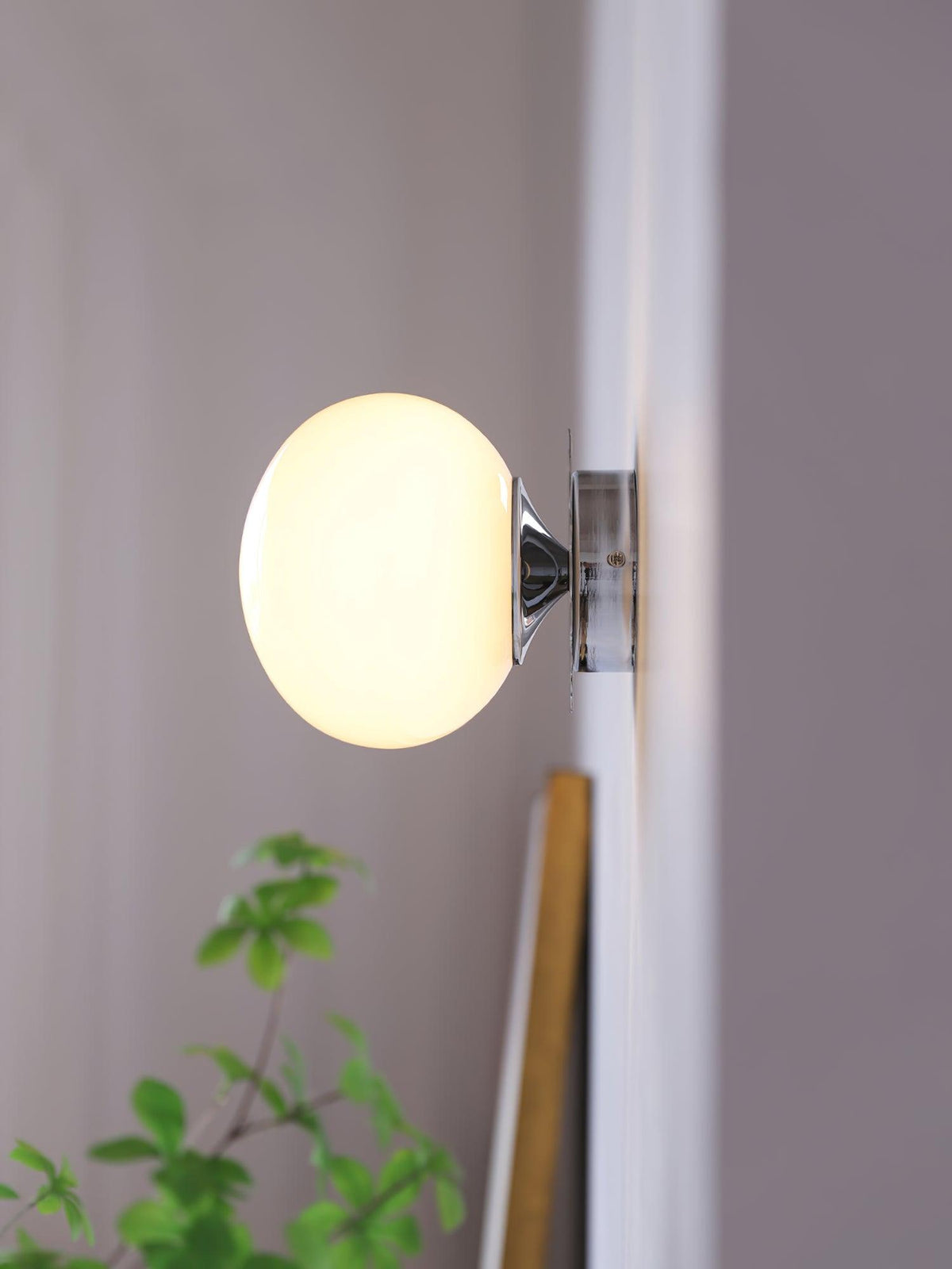 Glass Wall Sconce – Modern Metal Frame for Living Room