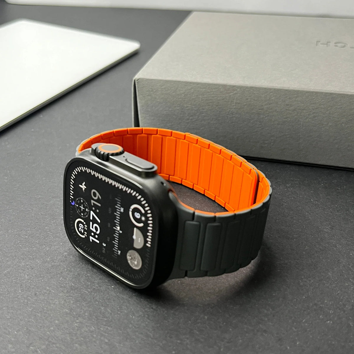 Apple Watch Magnetic Silicone Band - Adjustable Loop Strap