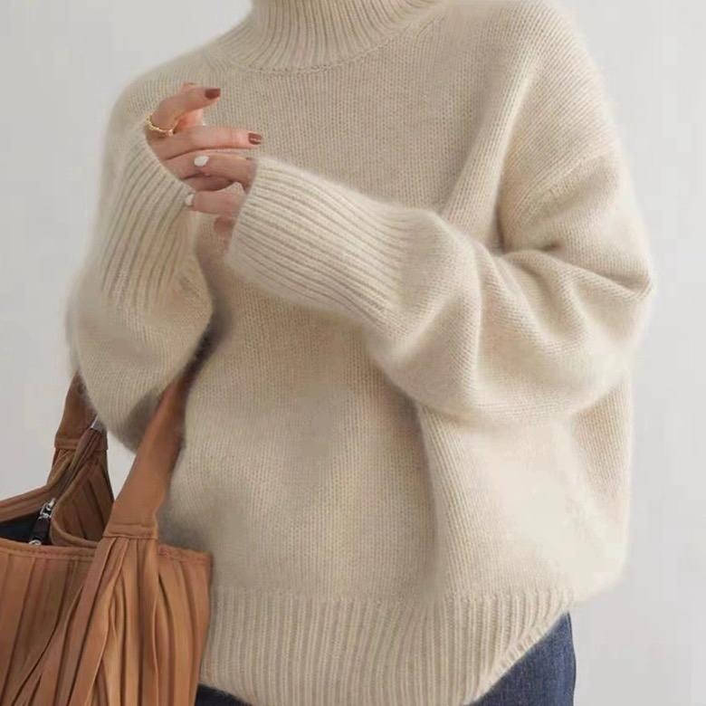Women's Cashmere Turtleneck Jumper – Loose Fit Knit