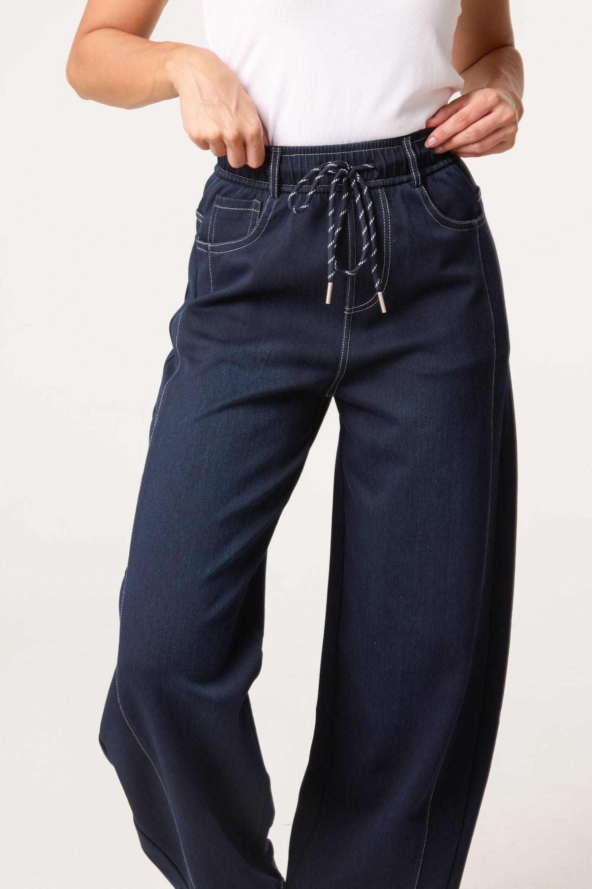 Women's Barrel Leg Jeans with Stitch Detail - Indigo Denim