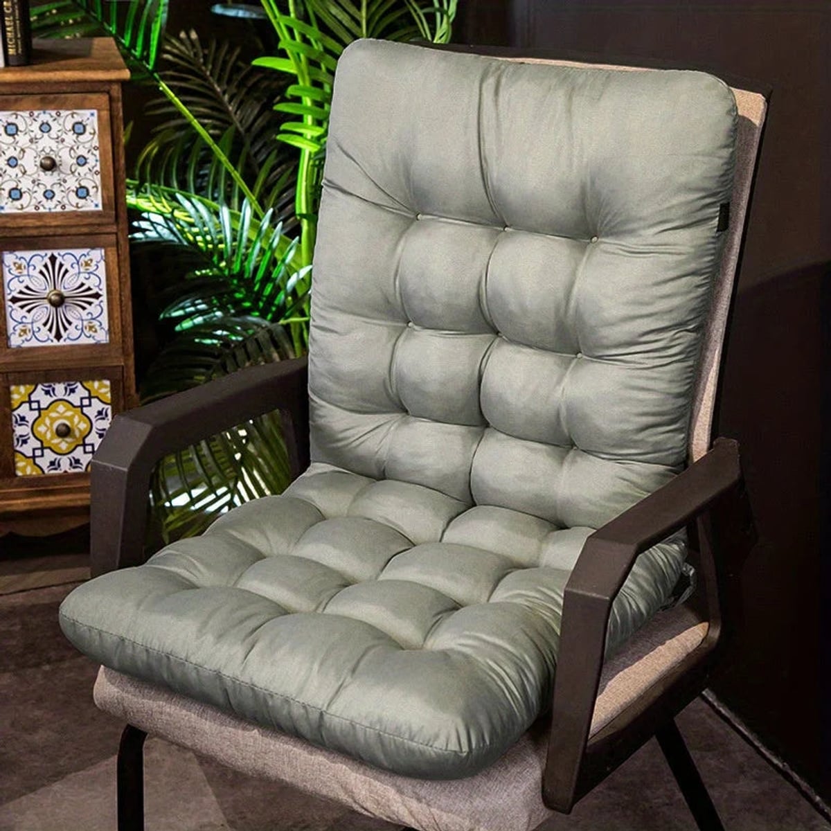 tufted chair pad with integrated back rest in grey