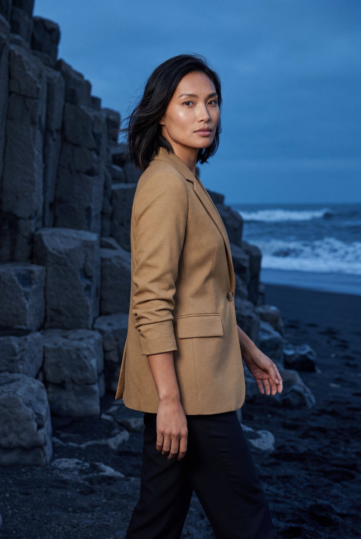 Khaki Fitted Single-breasted Blazer with Classic Lapel - Blazers - Photo 3