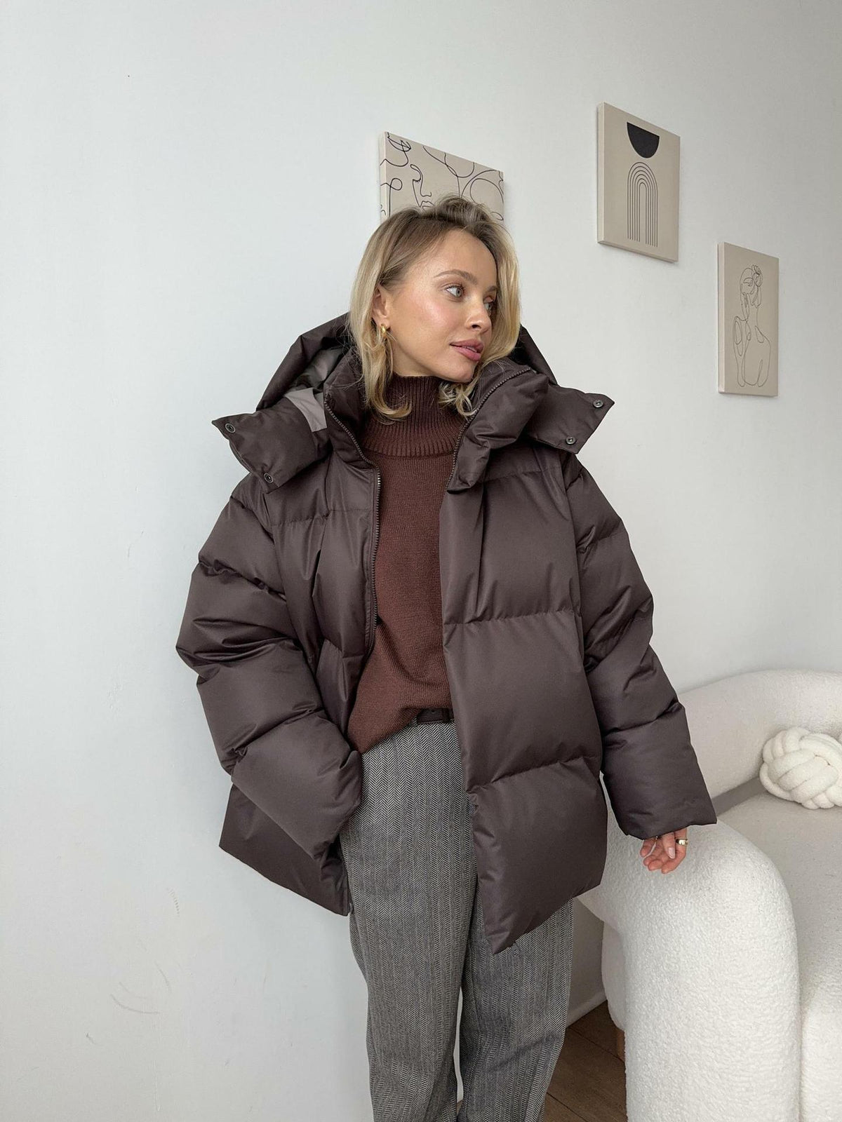 Women's Hooded Puffer Jacket with Full-Zip Front