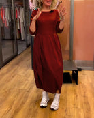 Women's Round Neck Dress with Tailored Fit, 3/4 Sleeves
