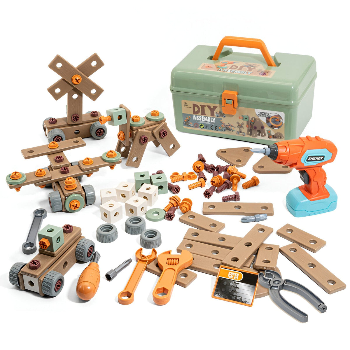 Enfant en train de jouer avec le coffret d'outils de construction