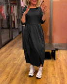Women's Round Neck Dress with Tailored Fit, 3/4 Sleeves