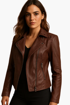 Veste biker en cuir femme, coupe ajustée style rock chic, détail matière