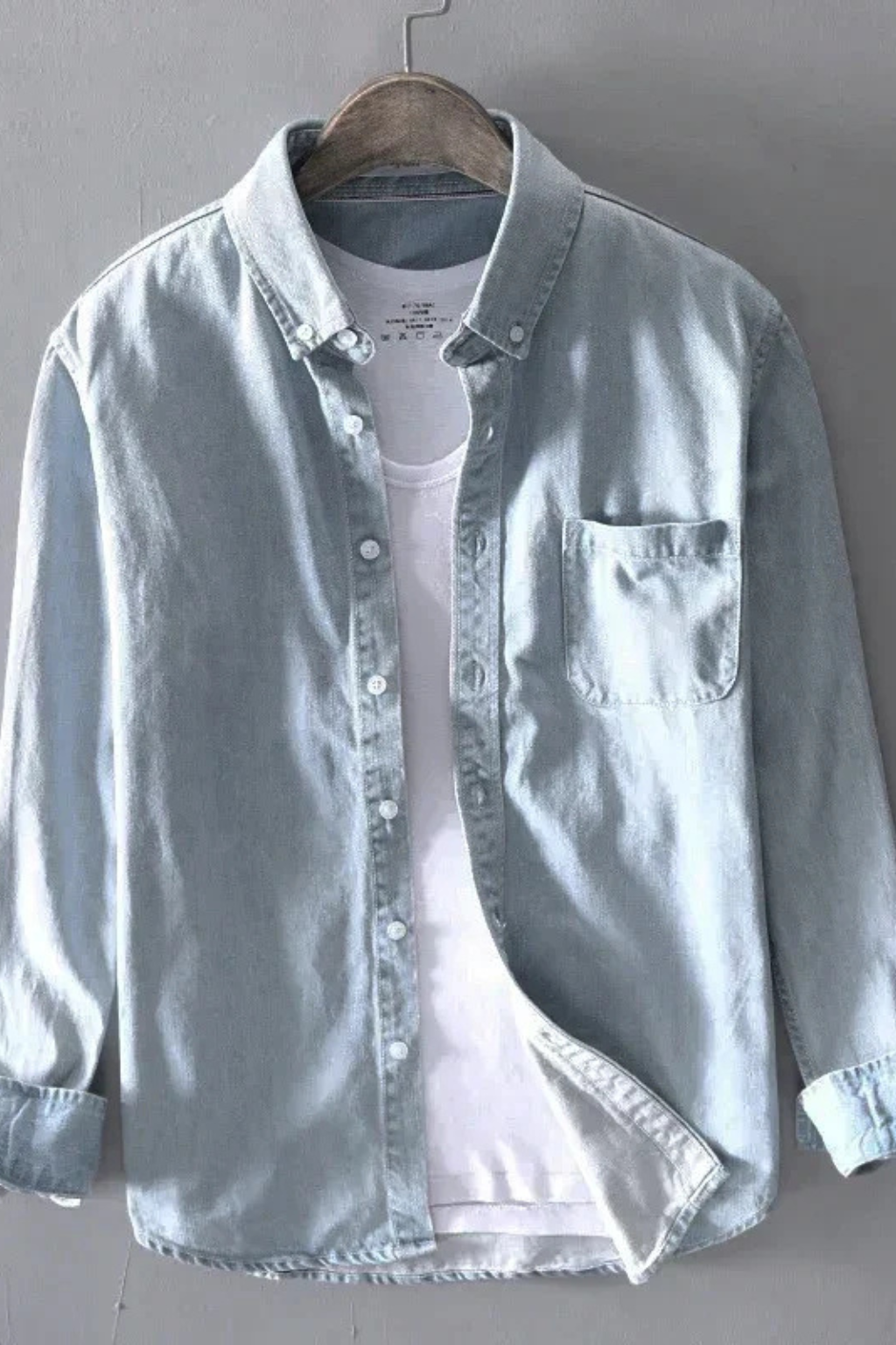 Men's Casual Button-Down Denim Shirt with Chest Pocket