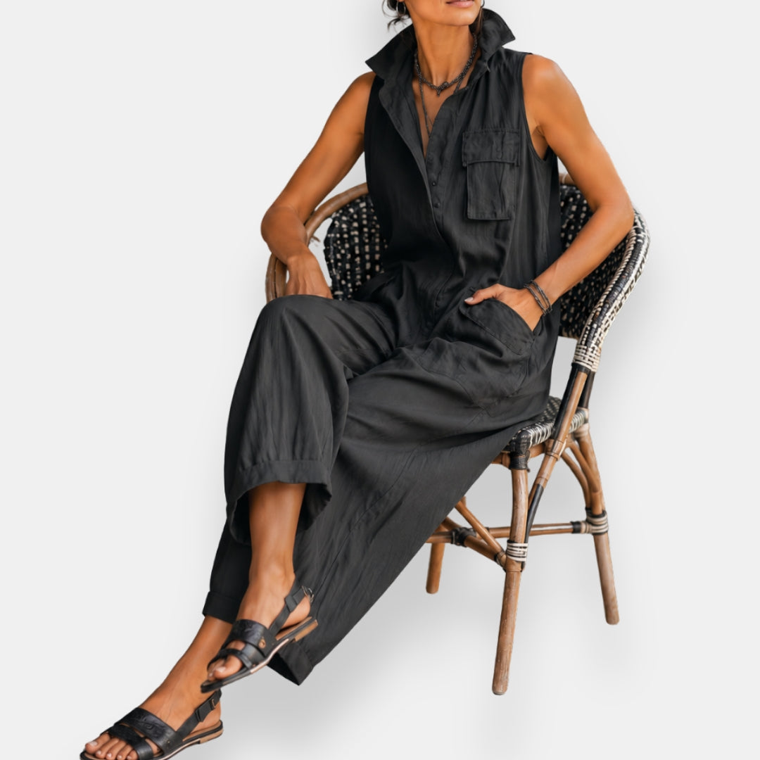 Women's Sleeveless Cargo Jumpsuit with Structured Collar