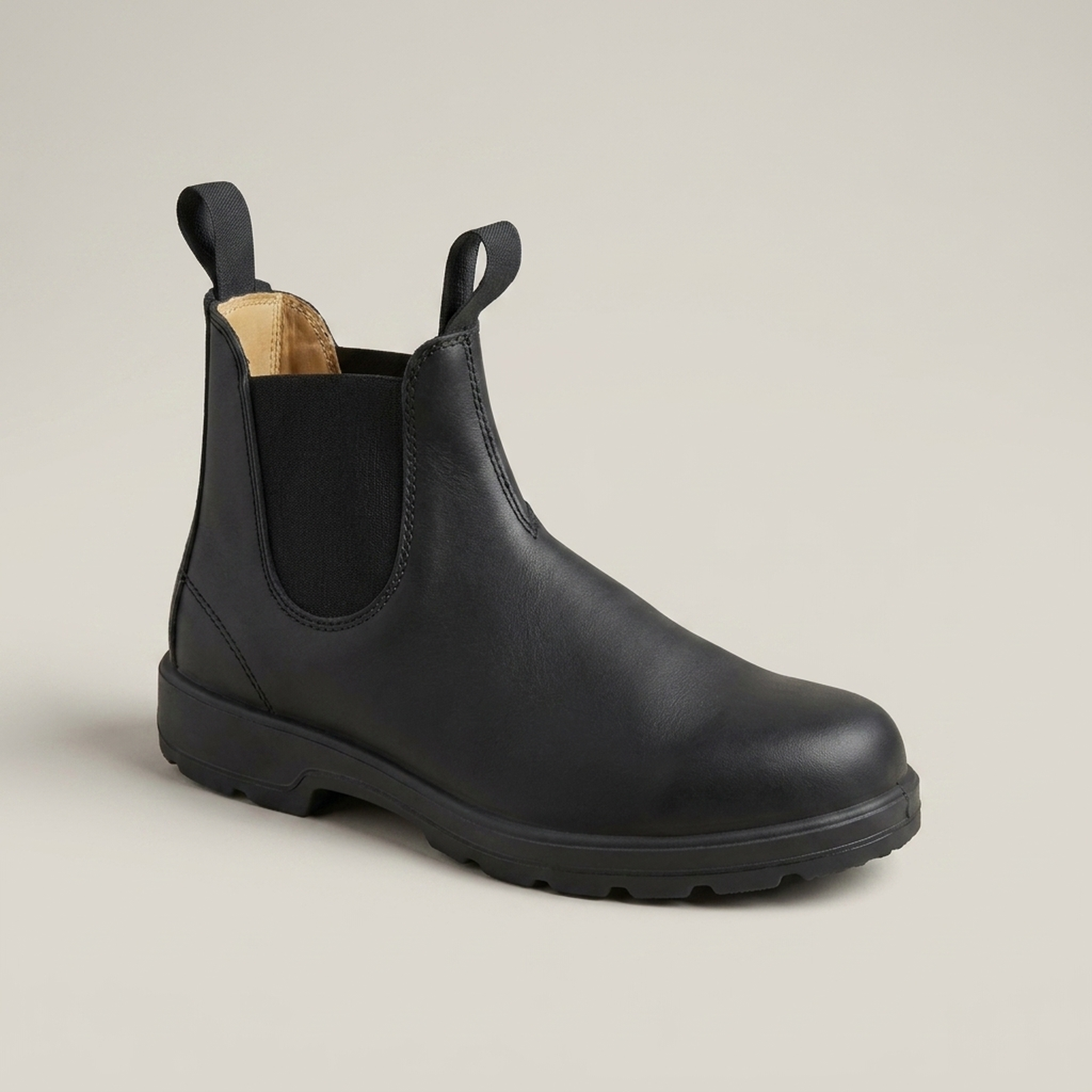 PLUXSTYLE::numise::pull-tab-chelsea-boots::closeup-hero