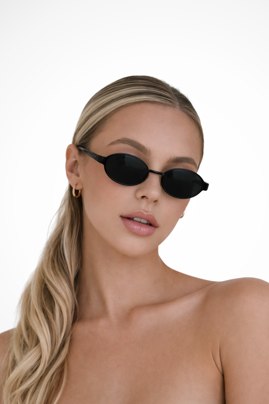 Women's Oval Metal Frame Sunglasses – Dark Tinted Lenses