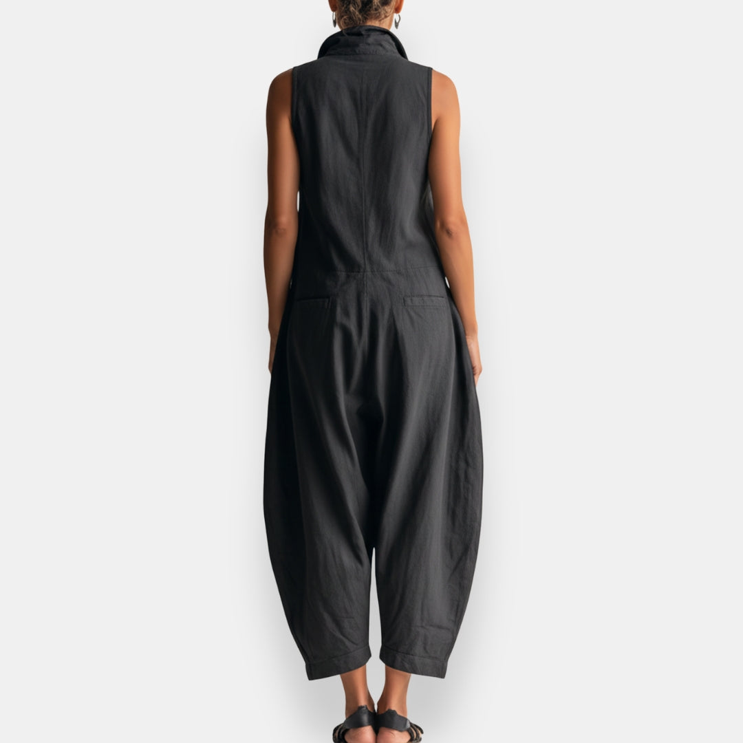 Women's Sleeveless Cargo Jumpsuit with Structured Collar