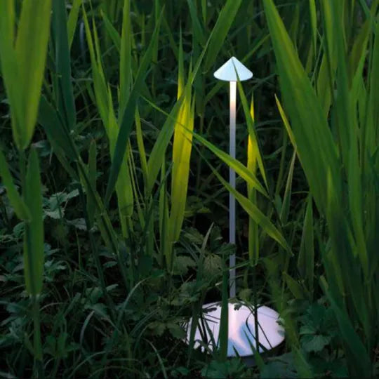 Cordless LED Table Lamp – Dimmable Rechargeable Light in White and Gold