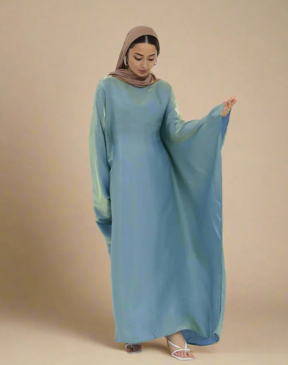 Esra Maxi Jurk | Damesjurk met vleermuismouwen en luxe minimalistische uitstraling