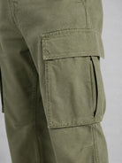 Henry cargo pants - Army Green pocket detail