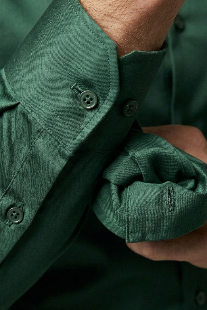 Men's Slim Fit Shirt with Button Placket and Classic Collar