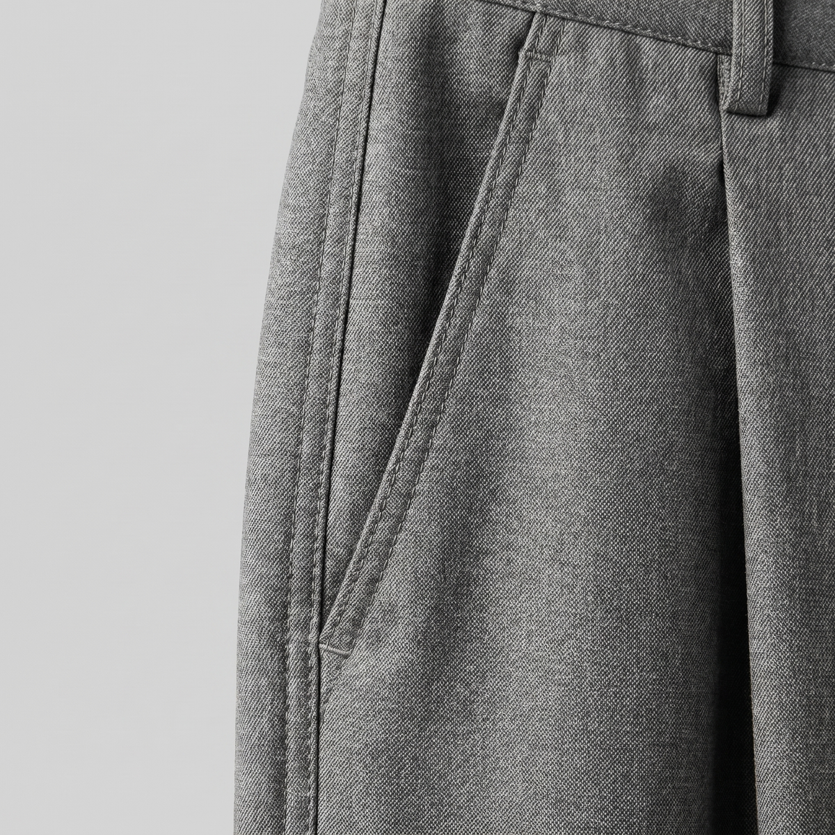 Men's Tailored Wide-Leg Trousers with Pleated Front