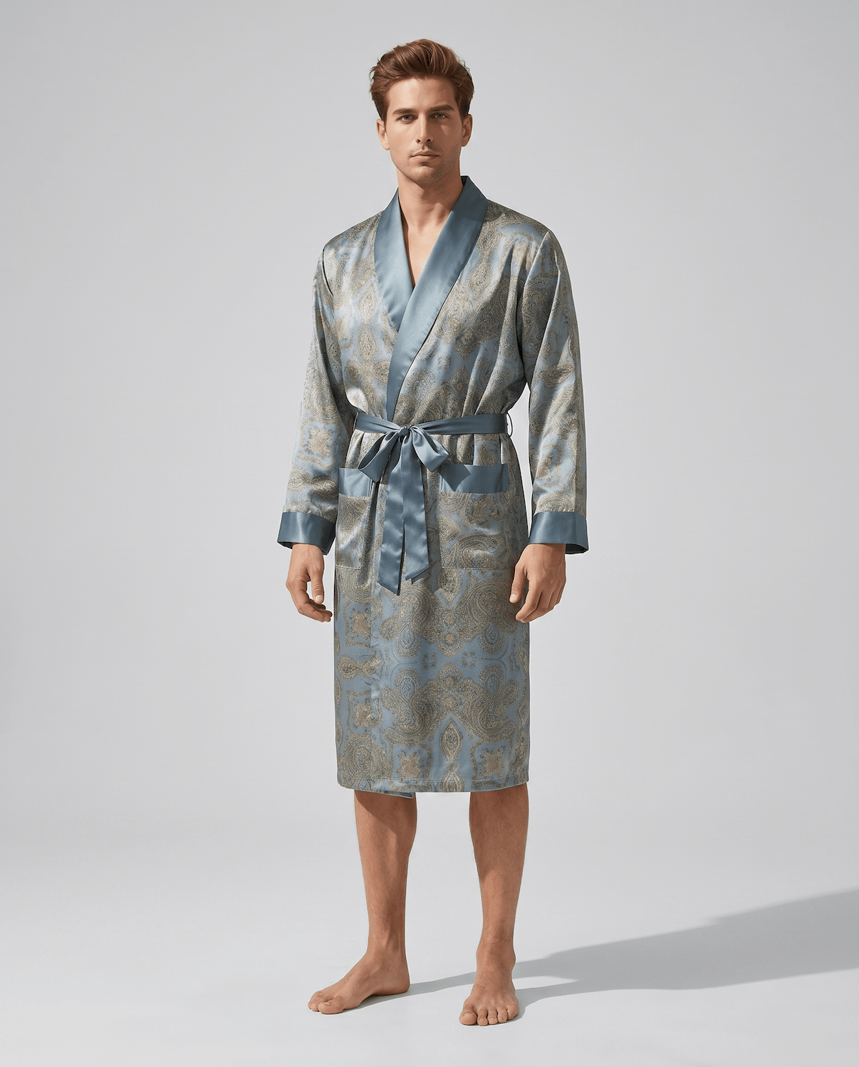 Men’s Robe – Luxurious Paisley Pattern Sleepwear