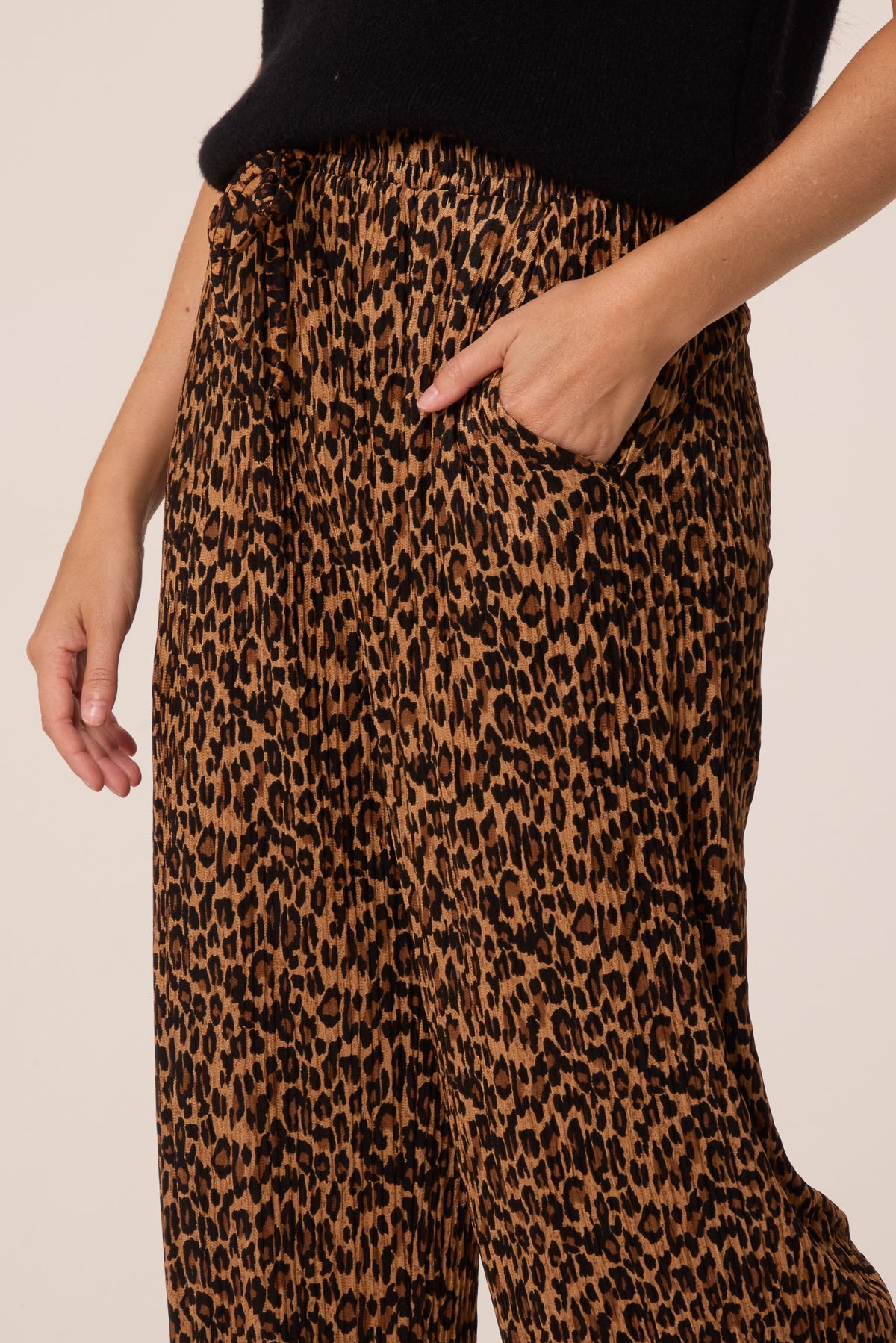 Women's Leopard Print Wide Leg Trousers