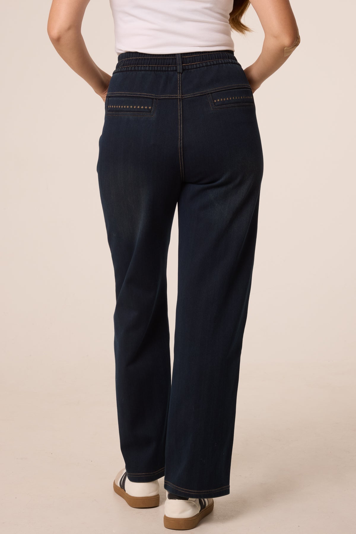 Women's Jeans with Back Pocket Stitching Detail