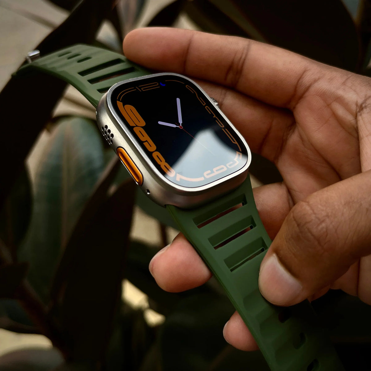 Silicone Sport Band for Apple Watch - Adjustable Strap 44/45/46/49mm