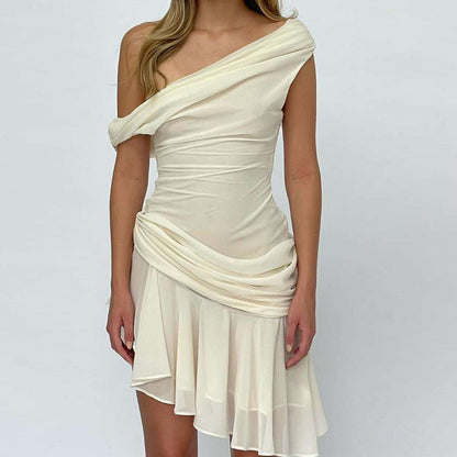 Gonda | Dames Off-Shoulder Jurk met Ruches & Asymmetrische Zoom – Elegante Pasvorm voor Feestelijke Gelegenheden