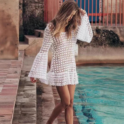 Dames Strandjurk | Luchtige mini-jurk met opengewerkte stof en klokkende mouwen