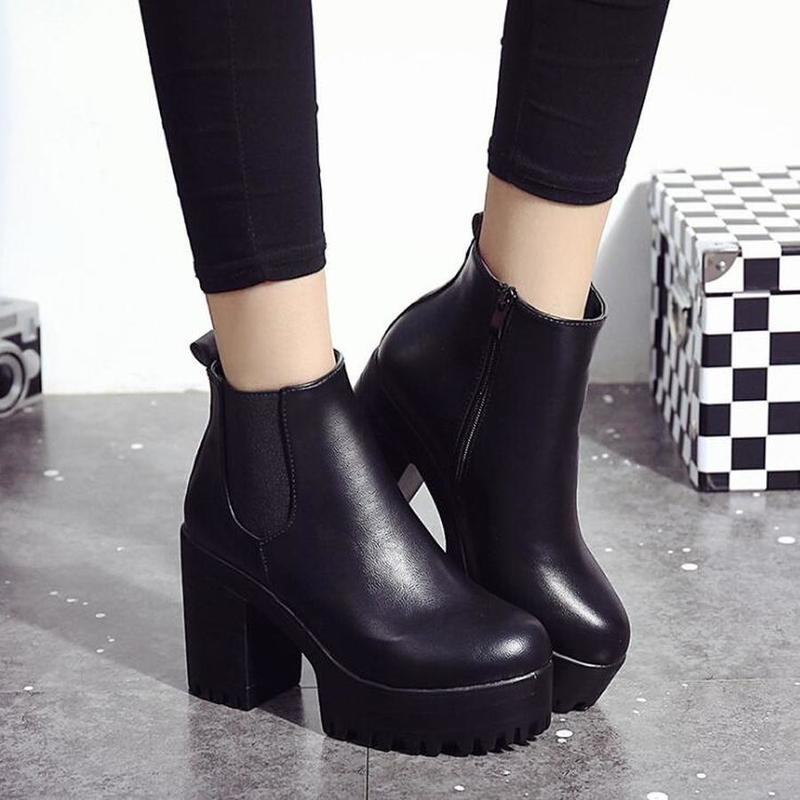 Orthopedic Arch Support Ankle Boots for Women with Block Heel and Platform 0