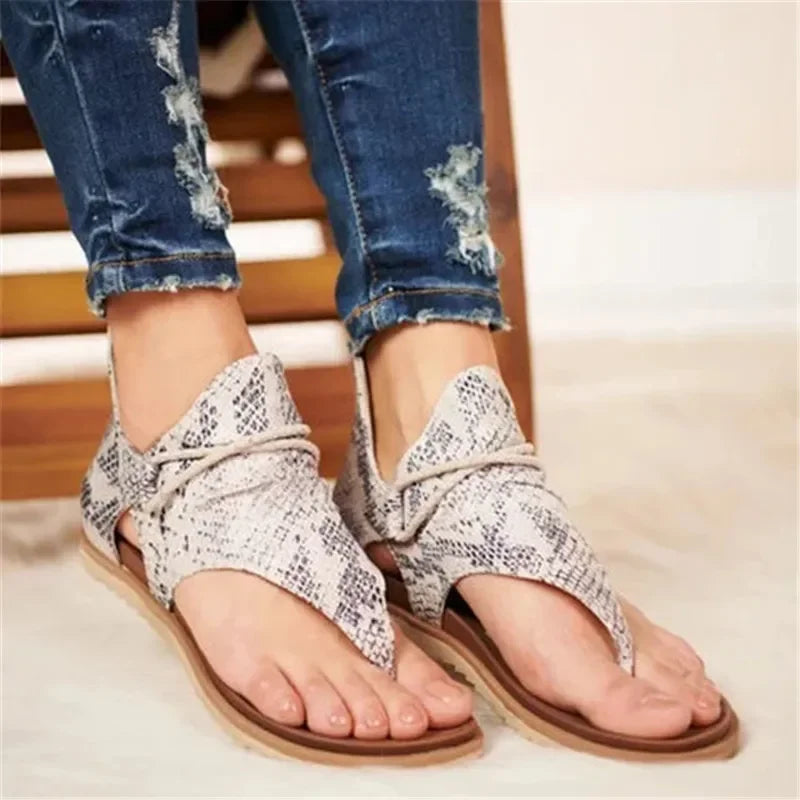 Carice | Dames Sandalen met Slangenprint en Vetersluiting – Stijlvolle Zomerschoenen met Comfort en Grip