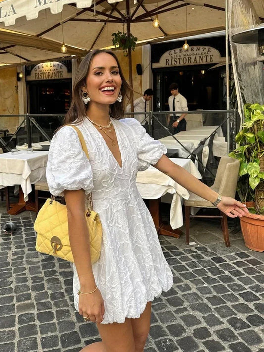 Helena | Witte Jurk met Geborduurde Ruches