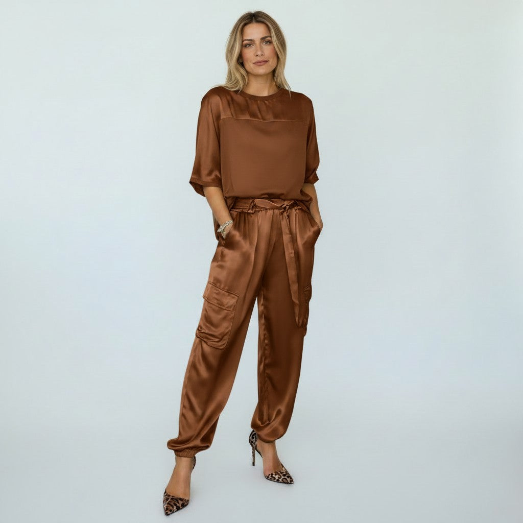 Women's Two-Piece Loungewear Set with Elastic Waist and Cargo Pockets