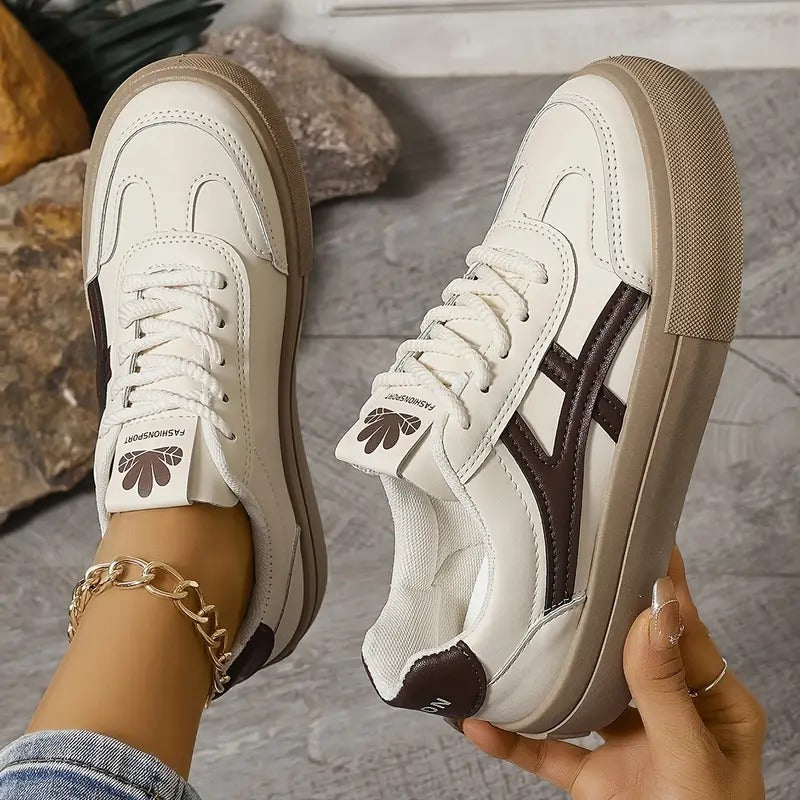 Women's Retro Sneakers with Comfort Sole - Casual Everyday Shoes
