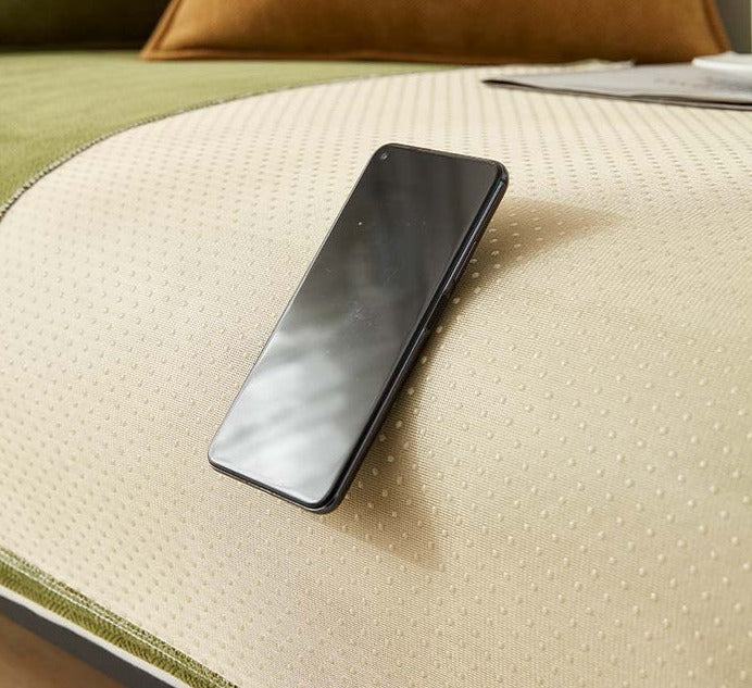 Sofa Cover for Pets – Stain and Scratch Protection with Non-Slip Base