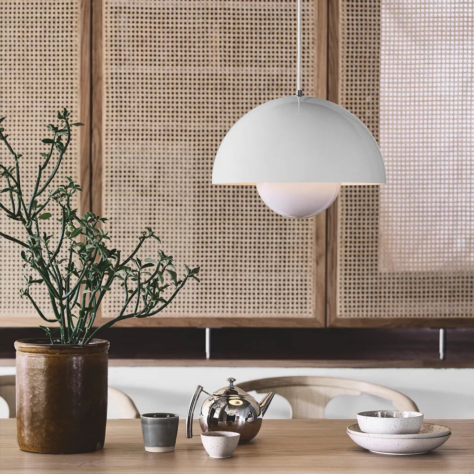 Nature-Inspired Ceiling Lamp – Iron, Adjustable Cord, Warm White Light
