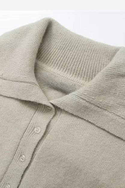 Danique Gebreide Trui | Dames Trui met Brede Kraag en Subtiele Knoopsluiting