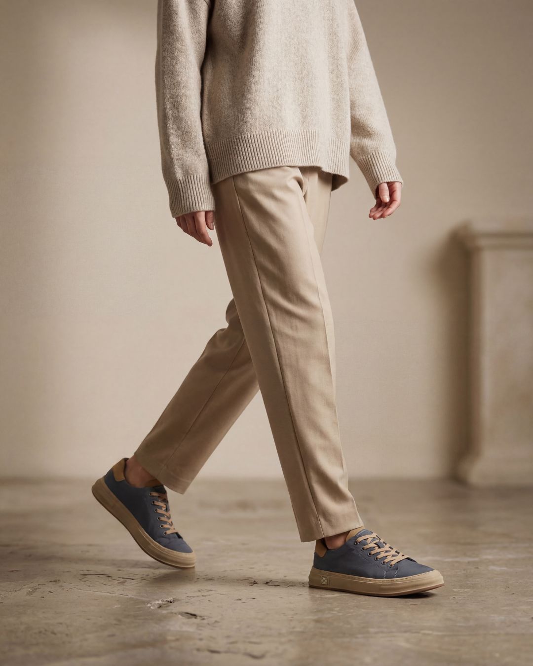 Canvas Low-Top Sneakers – Minimalist Everyday Design