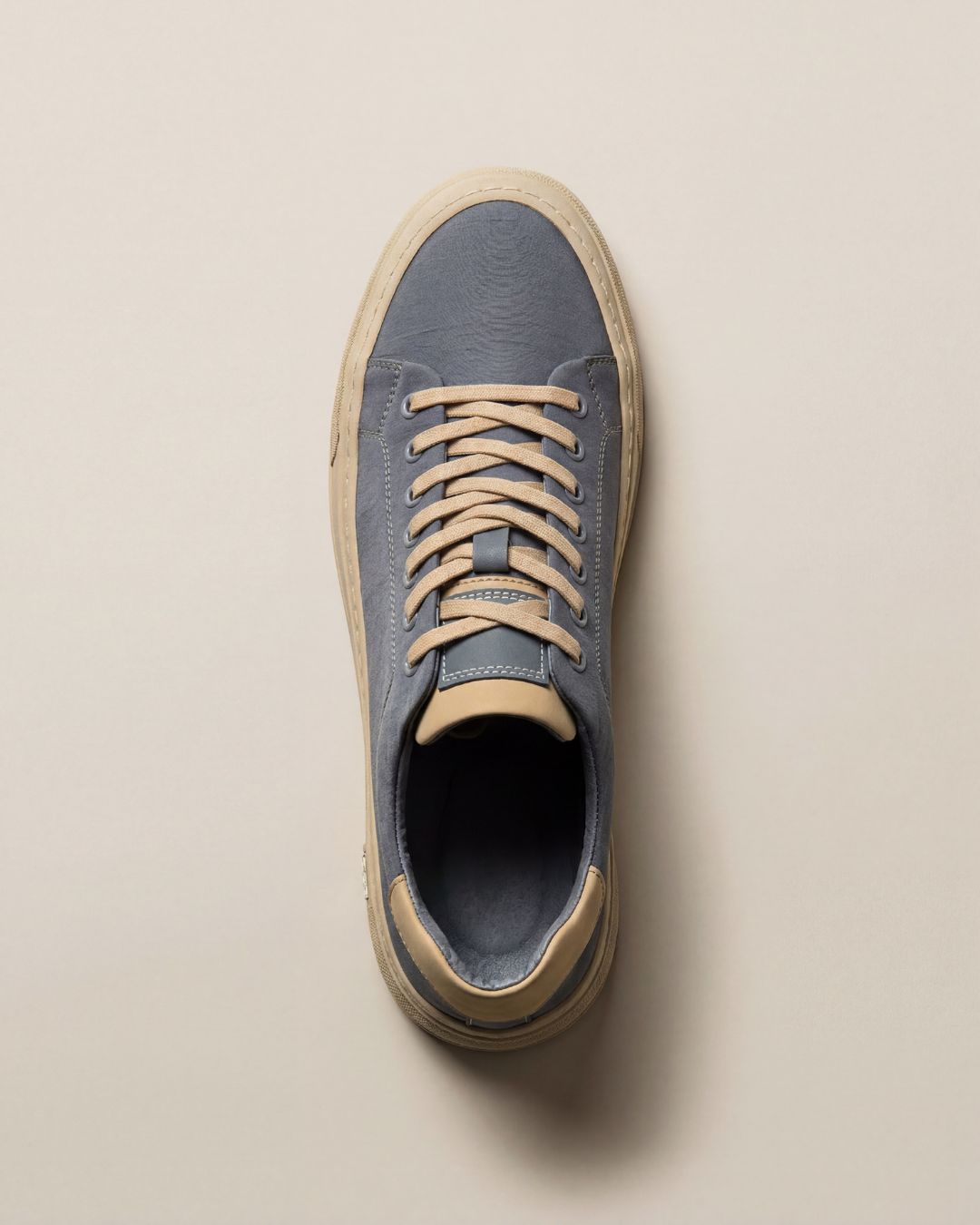 Canvas Low-Top Sneakers – Minimalist Everyday Design