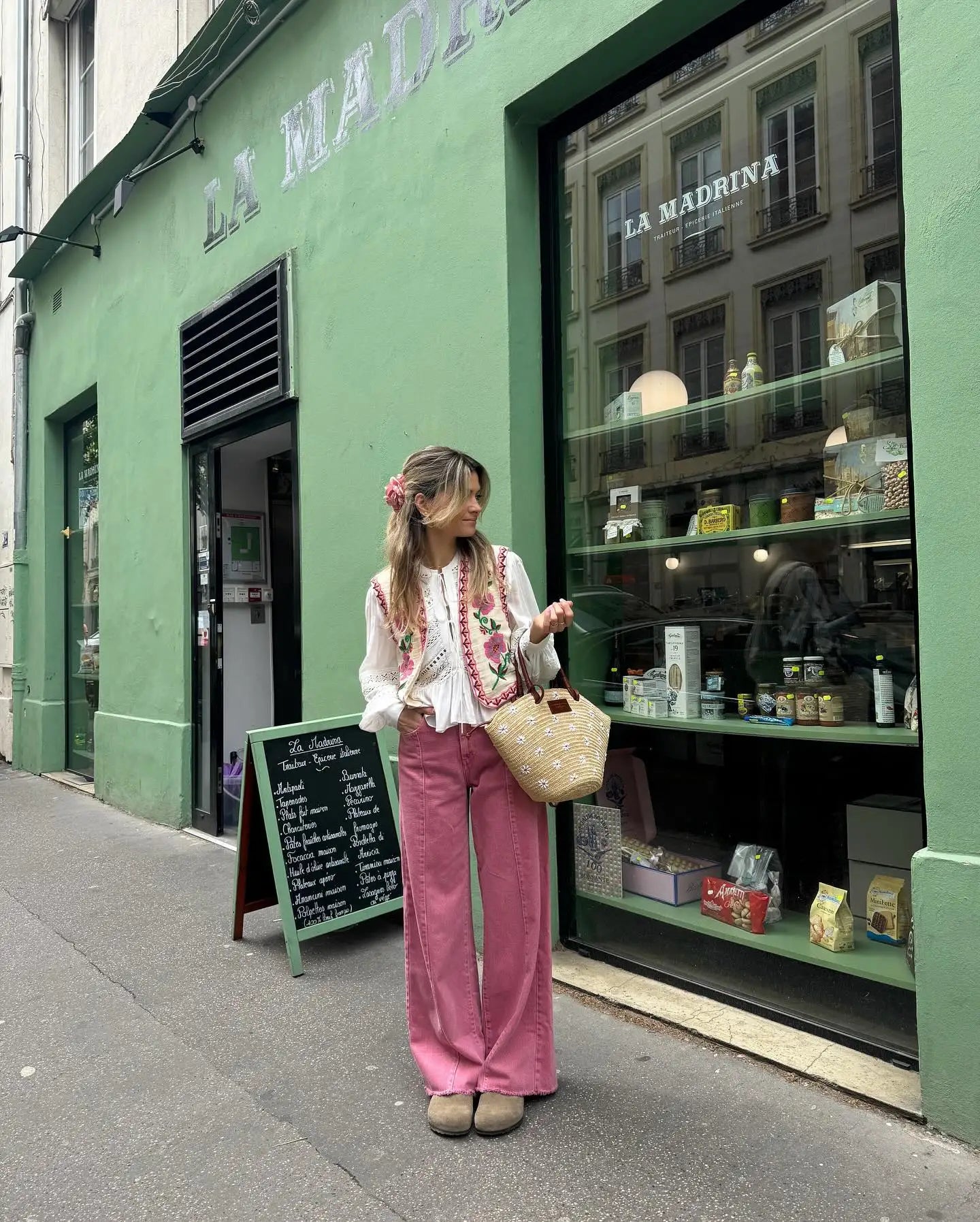 Nerea | Dames Gilet met Bloemenmotief – Luchtig, Romantisch en Veelzijdig voor de Zomer