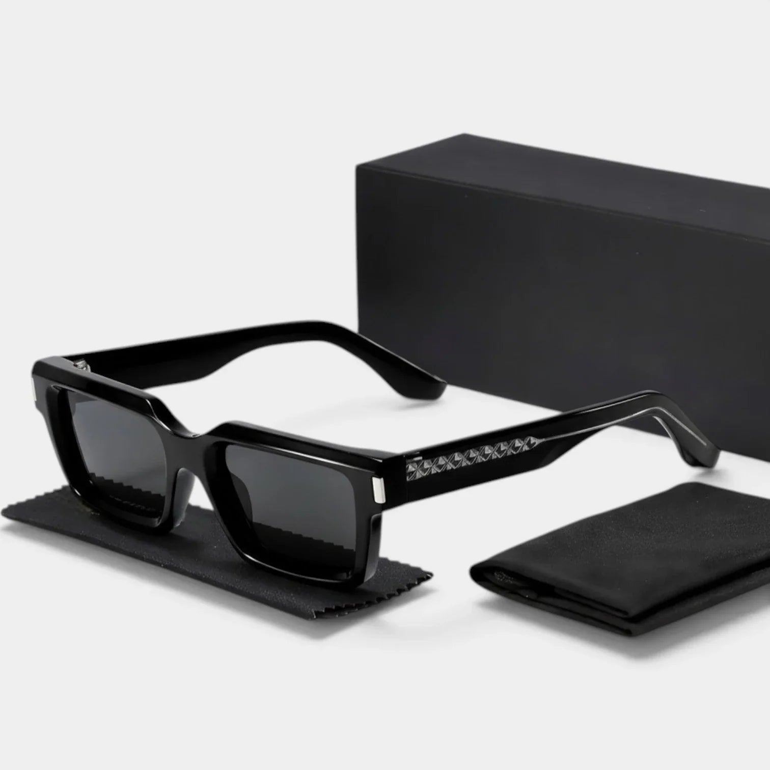 Men's Square Sunglasses with Gradient Lenses - Modern Frame