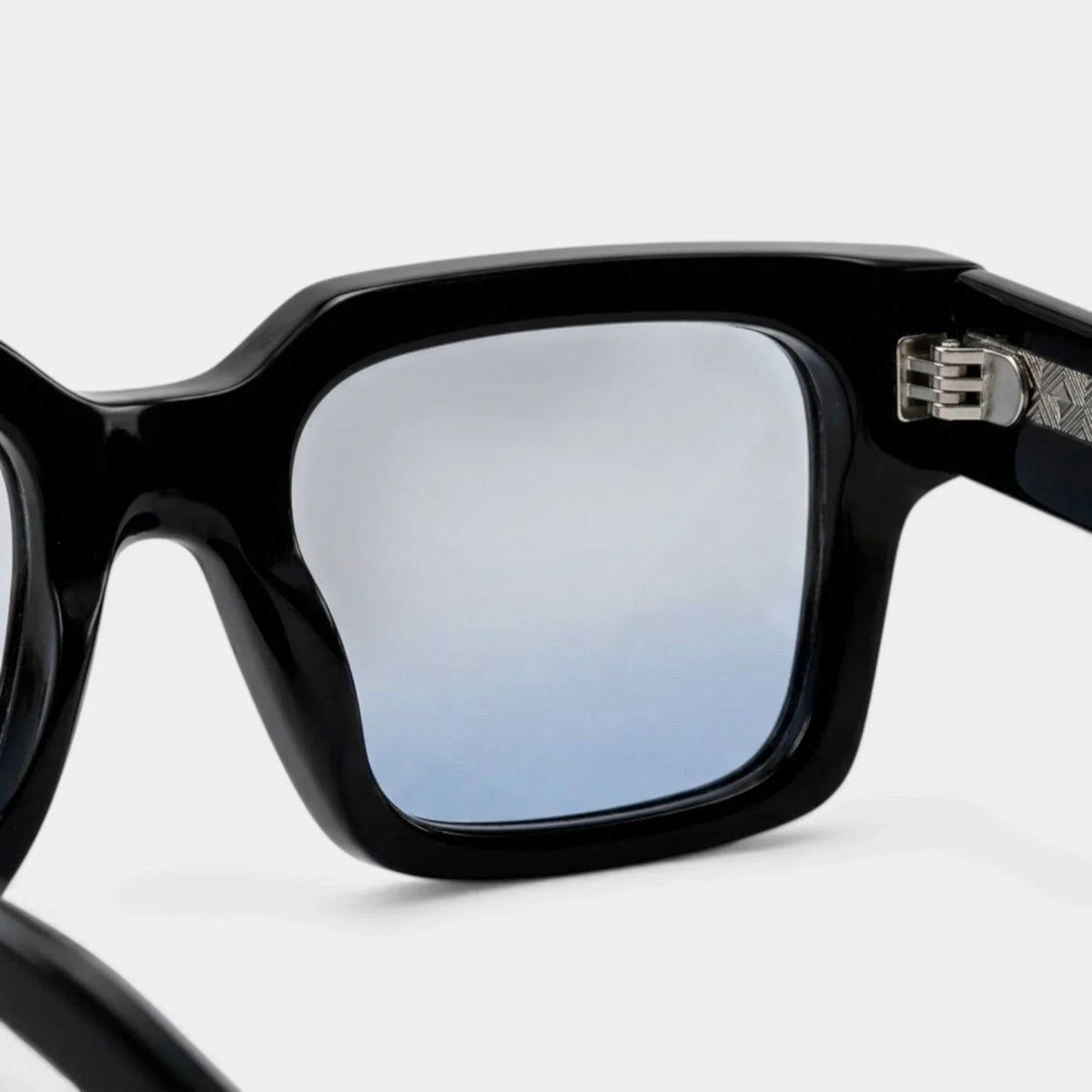 Men's Square Sunglasses with Gradient Lenses - Modern Frame