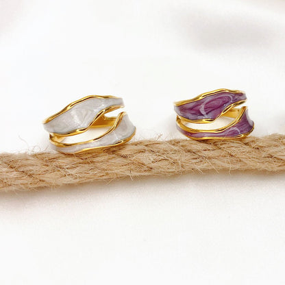 Grace Gouden Ring | Verstelbare damesring met golvend design en emaille afwerking