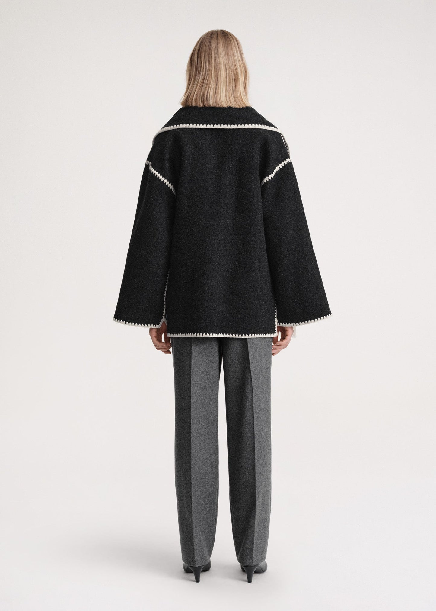 Georgina Scarf Coat | Dames jas met geïntegreerde sjaal en elegante pasvorm