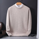 Laurent ronde hals pullover in bordeauxrood, close-up vooraanzicht