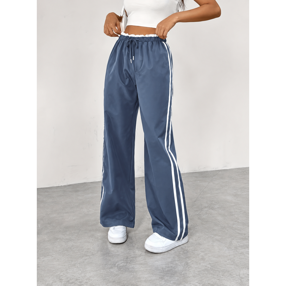 Women's High-Waist Jogger Sweatpants - Side-Stripe Detail, Relaxed Fit