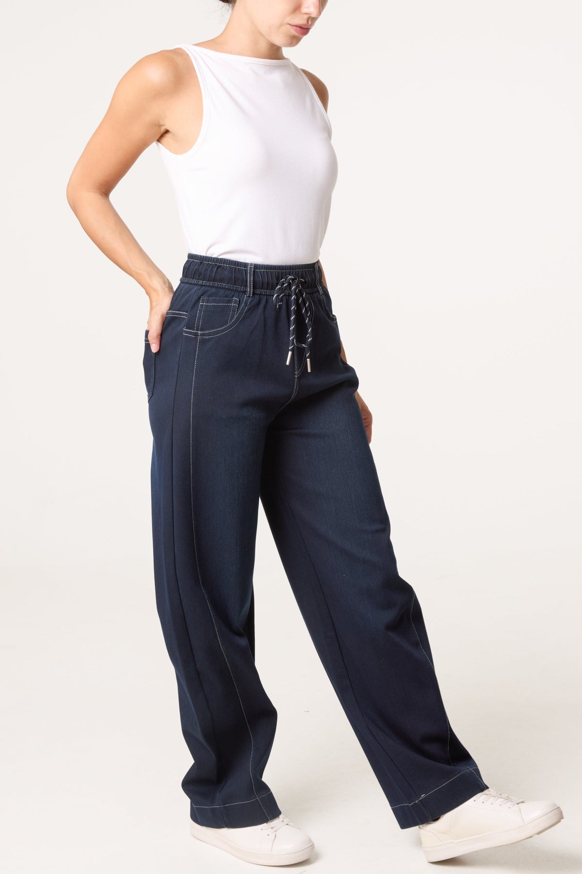 Women's Barrel Leg Jeans with Stitch Detail - Indigo Denim