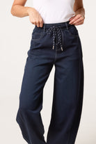 Women's Barrel Leg Jeans with Stitch Detail - Indigo Denim