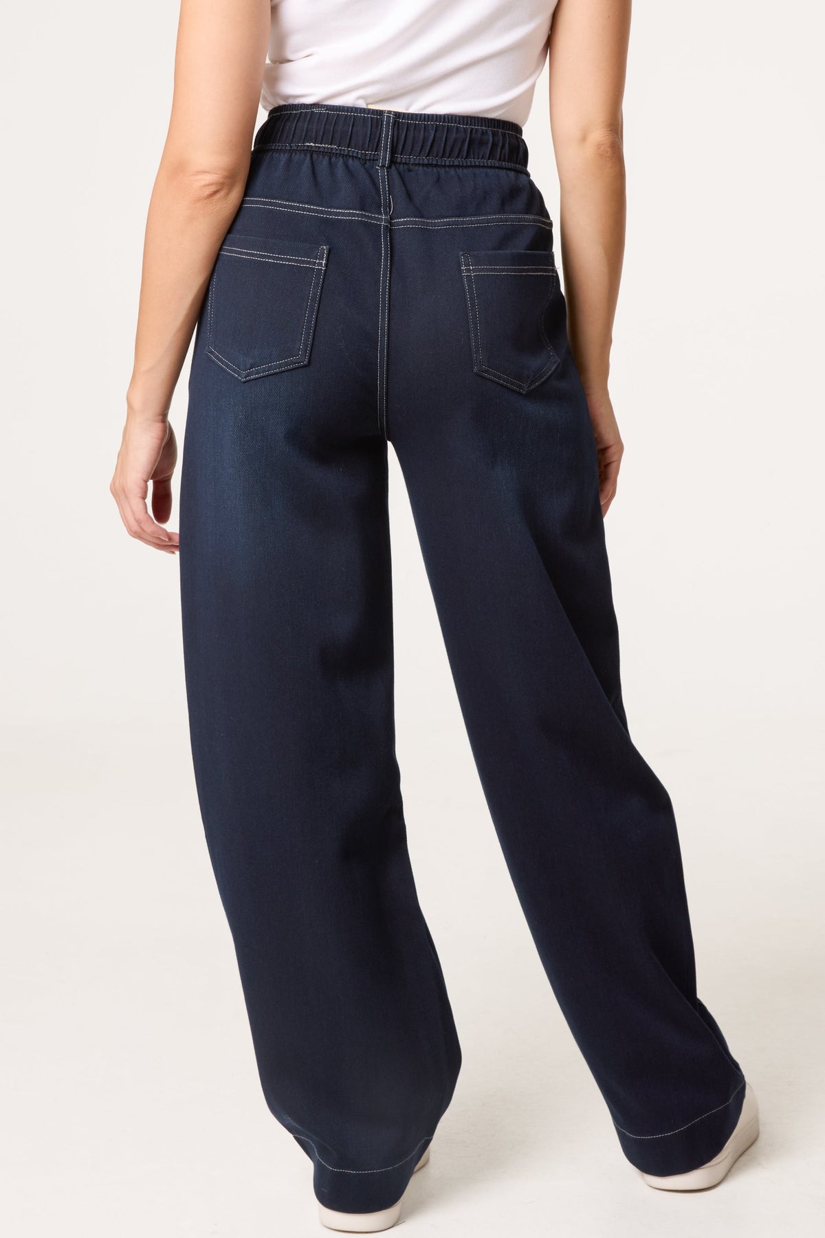 Women's Barrel Leg Jeans with Stitch Detail - Indigo Denim
