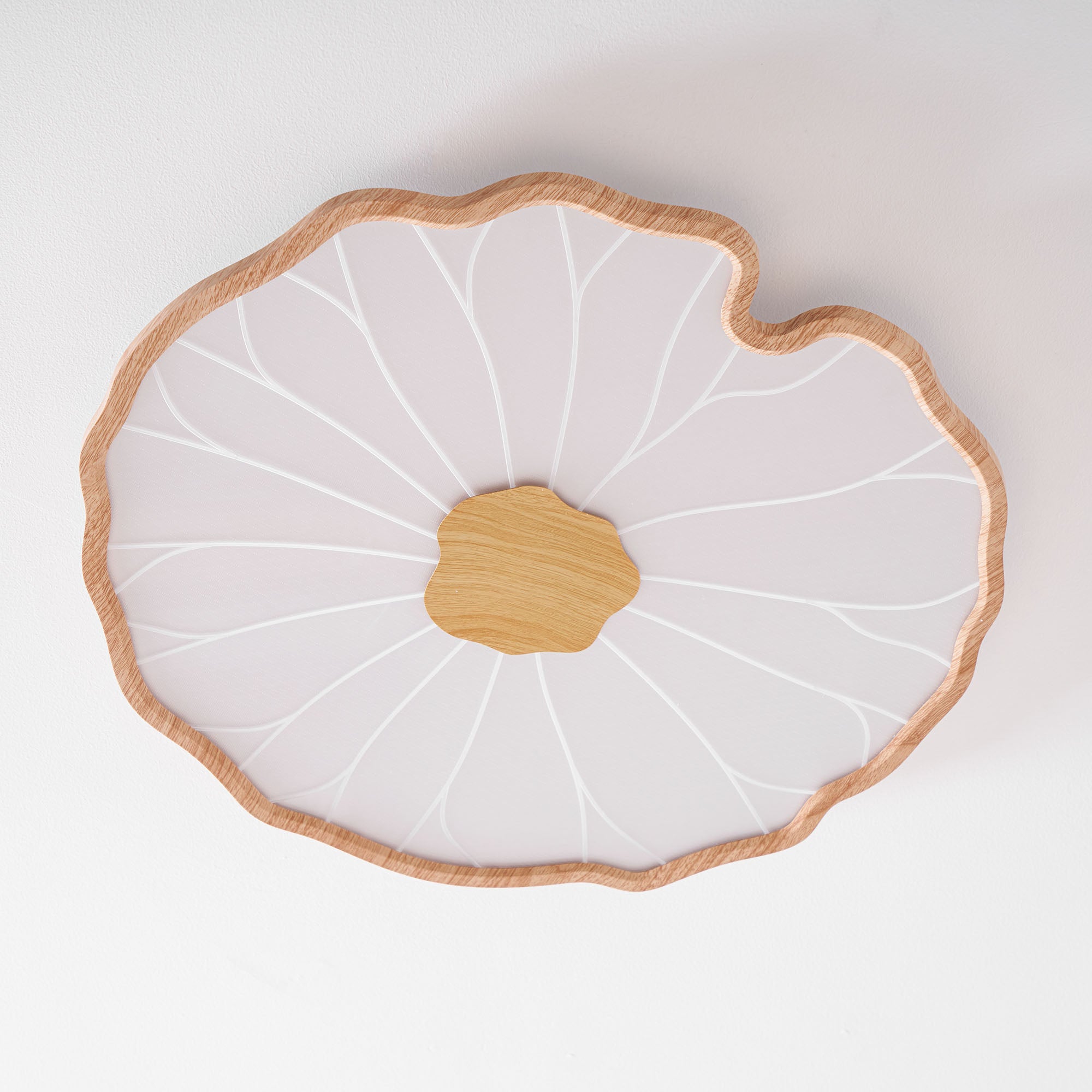 Plafondlamp Scandinavisch Lotusbladvorm met Geïntegreerde LED en Houtnerf Design