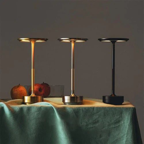Draadloze Tafellamp – Metaal en Glas, Scandinavisch Design voor Woonkamer of Slaapkamer